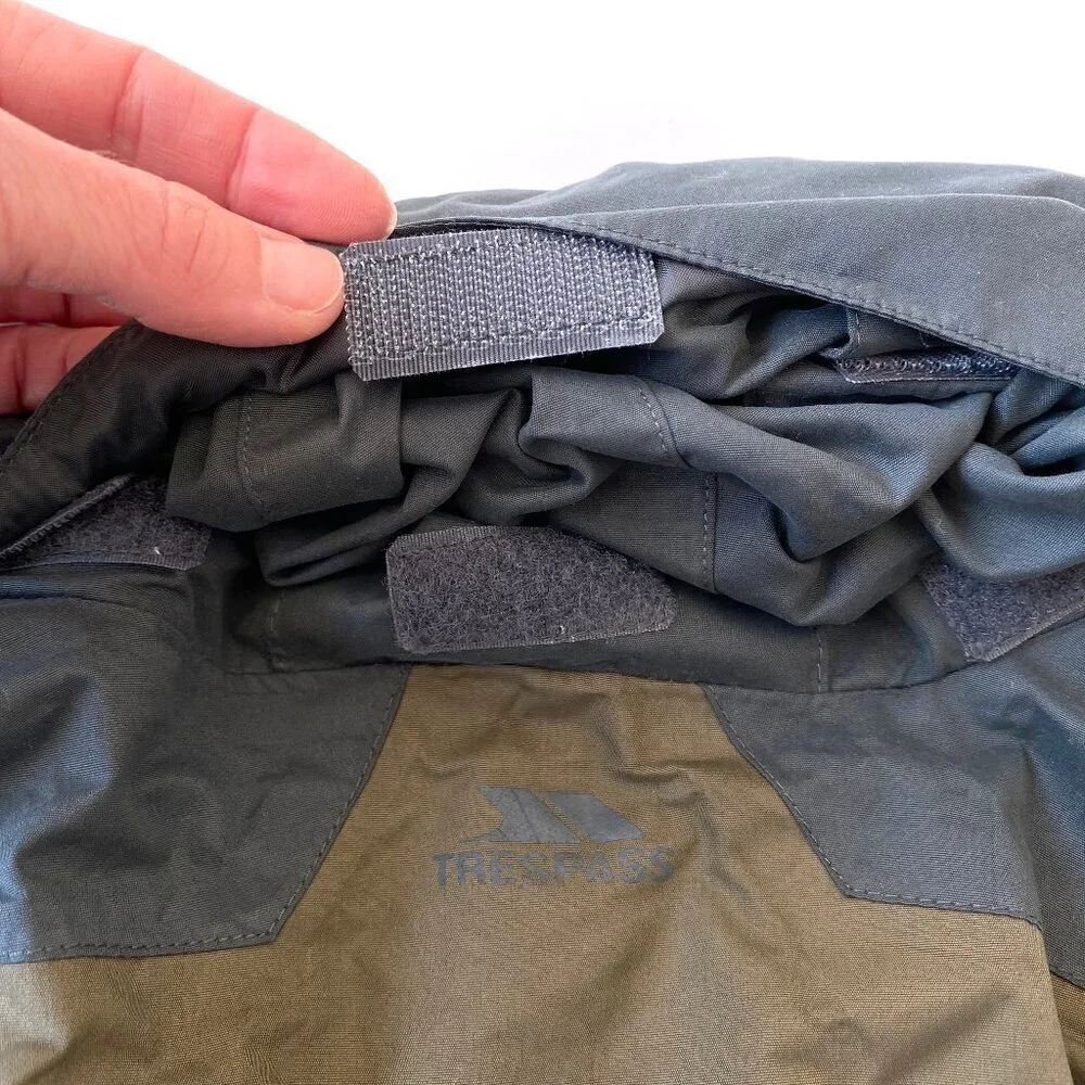 Trespass Boys Waterproof Windproof Outdoor Jacket 9/10